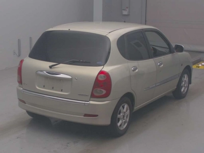 DAIHATSU STORIA
