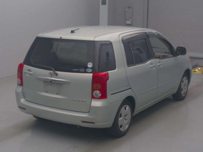 TOYOTA RAUM