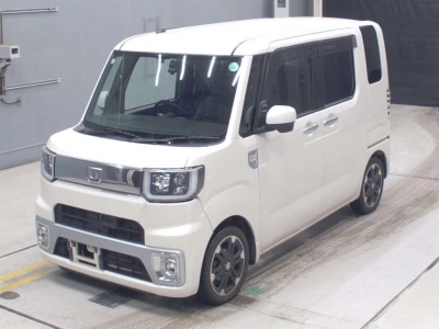 DAIHATSU WAKE