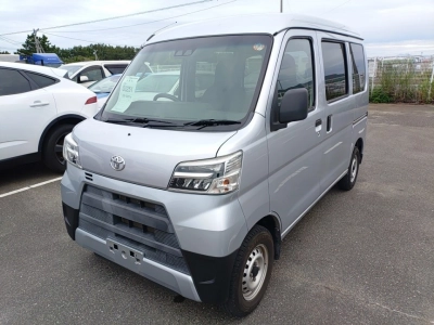 TOYOTA PIXIS VAN