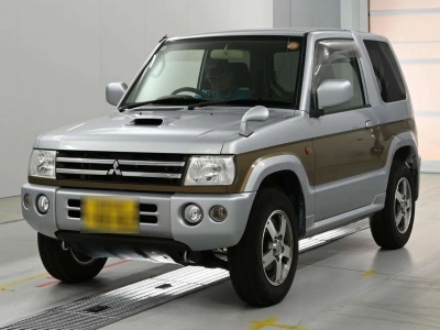 MITSUBISHI PAJERO MINI