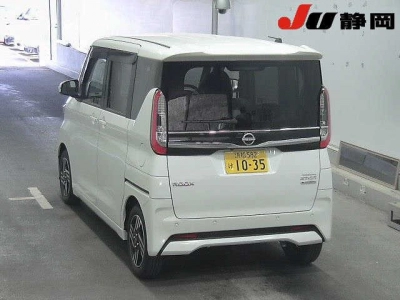 NISSAN ROOX