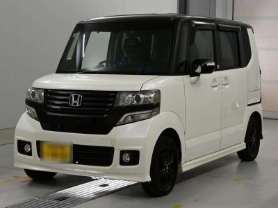 HONDA N BOX CUSTOM