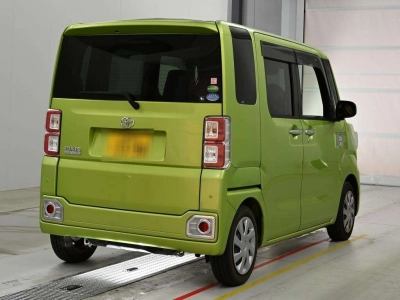 TOYOTA PIXIS MEGA