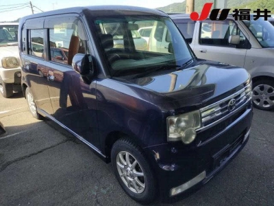 TOYOTA PIXIS SPACE
