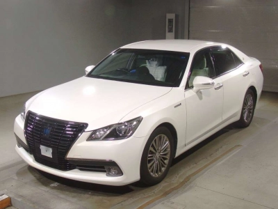 TOYOTA CROWN HYBRID