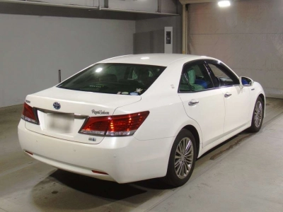 TOYOTA CROWN HYBRID