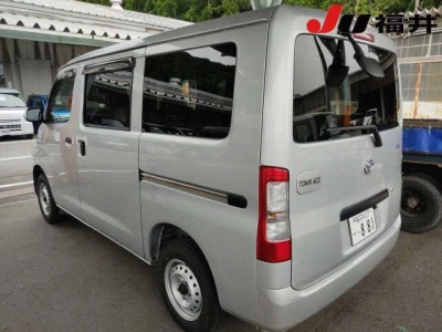 TOYOTA TOWN ACE VAN