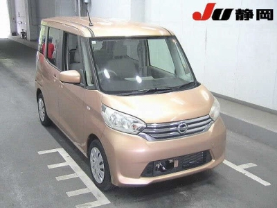 NISSAN DAYZ ROOX