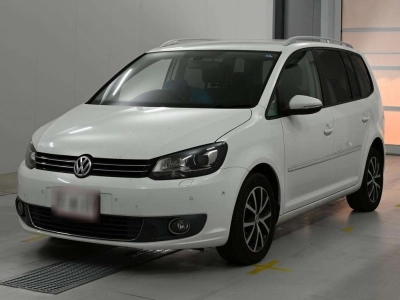 VOLKSWAGEN GOLF TOURAN