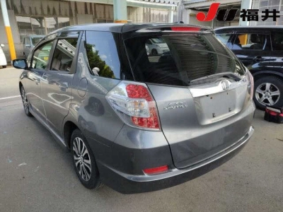 HONDA FIT SHUTTLE HYBRID