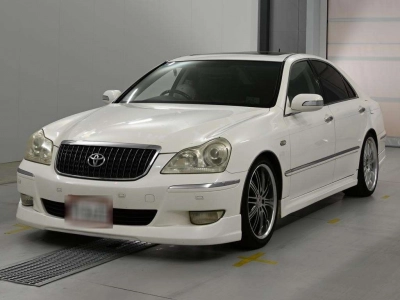TOYOTA CROWN MAJESTA