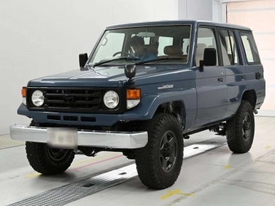 TOYOTA LAND CRUISER 70