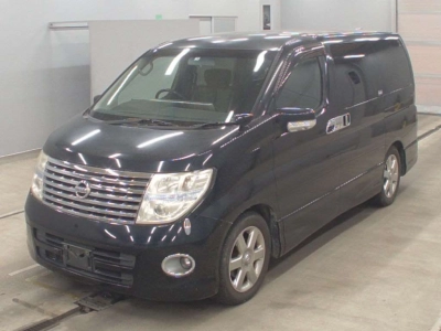 NISSAN ELGRAND
