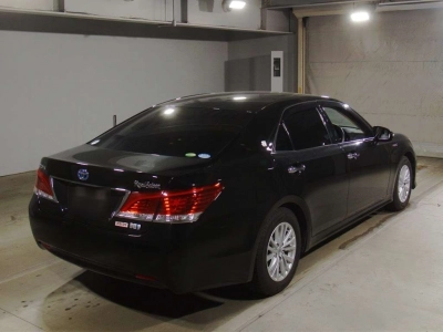 TOYOTA CROWN HYBRID