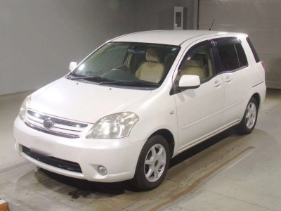 TOYOTA RAUM