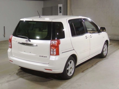 TOYOTA RAUM