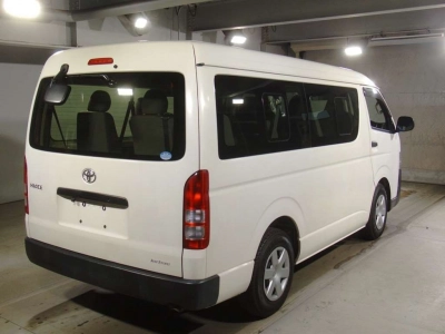 TOYOTA HIACE WAGON