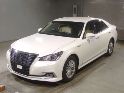 TOYOTA CROWN HYBRID