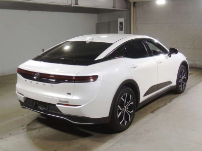 TOYOTA CROWN CROSSOVER