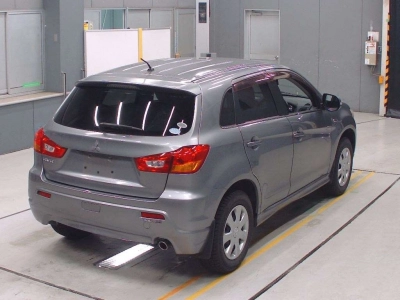 MITSUBISHI RVR