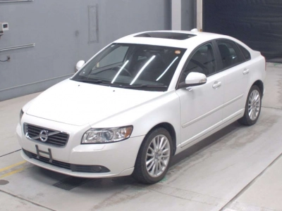 VOLVO S40