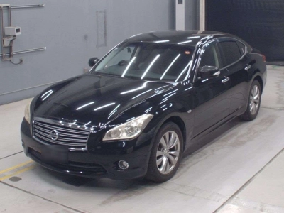 NISSAN FUGA