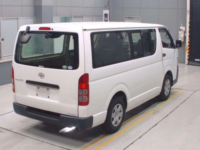 TOYOTA REGIUS VAN