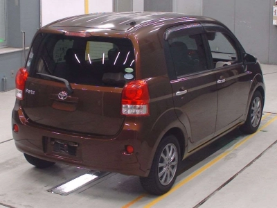 TOYOTA PORTE