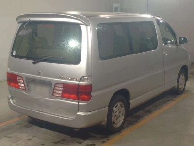 TOYOTA GRAND HIACE