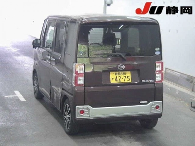 DAIHATSU WAKE