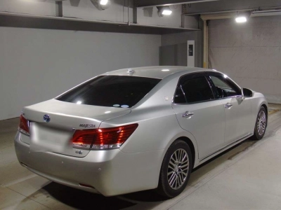 TOYOTA CROWN MAJESTA