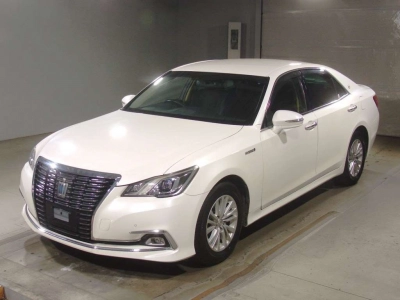 TOYOTA CROWN HYBRID