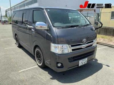 TOYOTA REGIUS VAN