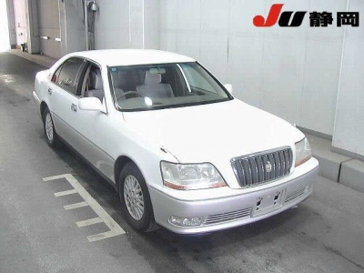 TOYOTA CROWN MAJESTA
