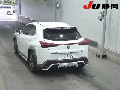 LEXUS UX