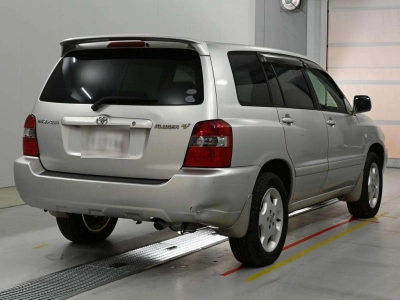TOYOTA KLUGER