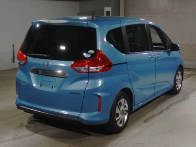 HONDA FREED + HYBRID