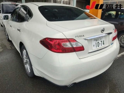 NISSAN FUGA