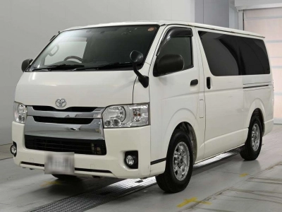 TOYOTA REGIUS VAN