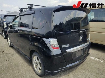 HONDA FREED HYBRID