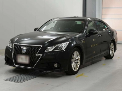 TOYOTA CROWN HYBRID