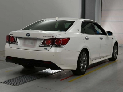 TOYOTA CROWN HYBRID