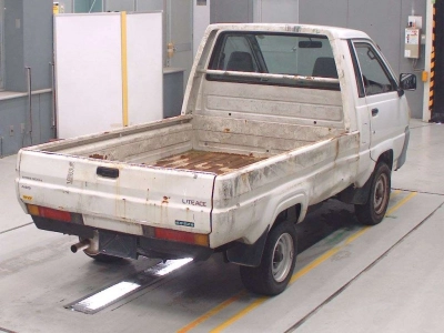 TOYOTA LITE ACE TRUCK