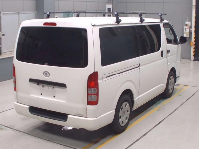TOYOTA REGIUS VAN