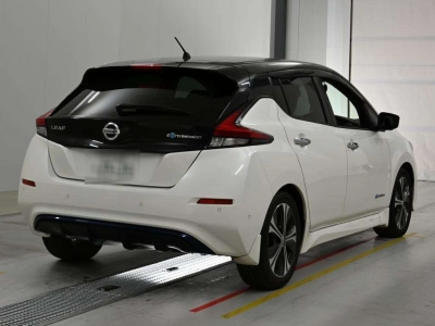 NISSAN LEAF