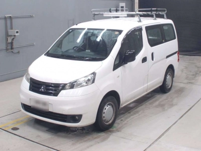 MITSUBISHI DELICA VAN