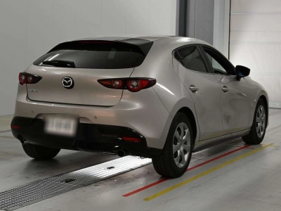 MAZDA MAZDA3 FASTBACK
