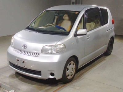 TOYOTA PORTE