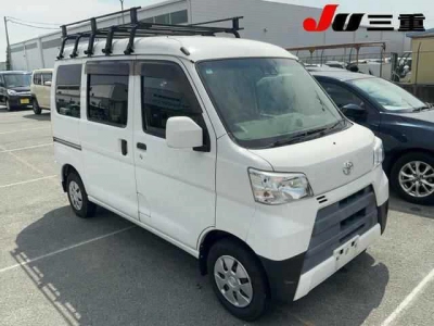 TOYOTA PIXIS VAN